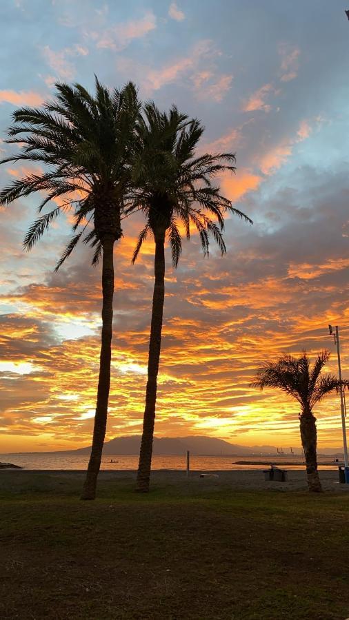 Casa Carmen Primera Linea De Playa Málaga Eksteriør billede